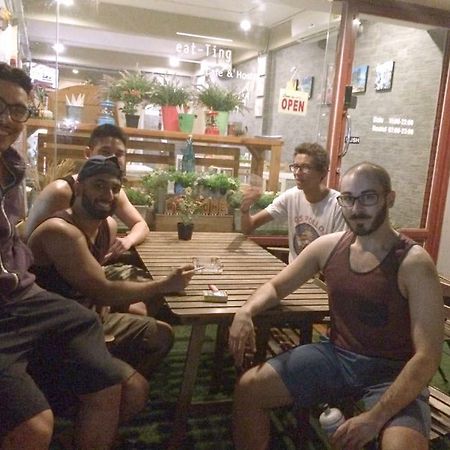 بيت شباب Eat-Ting Bang Sao Thong المظهر الخارجي الصورة